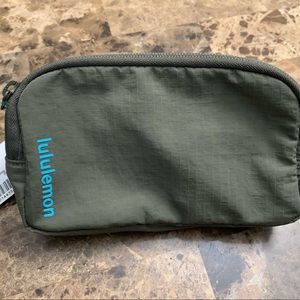 Everywhere mini belt bag
